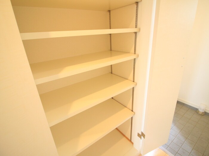 物件内観写真15　(靴箱)