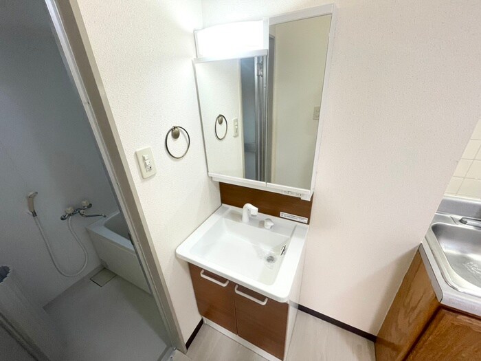 物件内観写真13　(洗面)