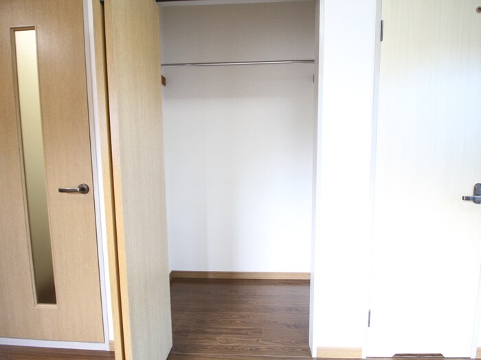 物件内観写真15　(収納)
