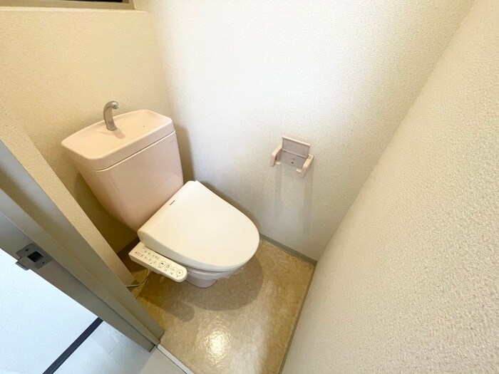 物件内観写真15　(トイレ)