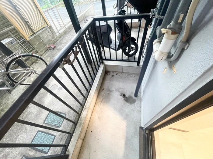 物件内観写真16　(洗濯機置場)