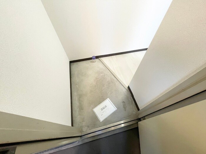 物件内観写真19　(玄関)