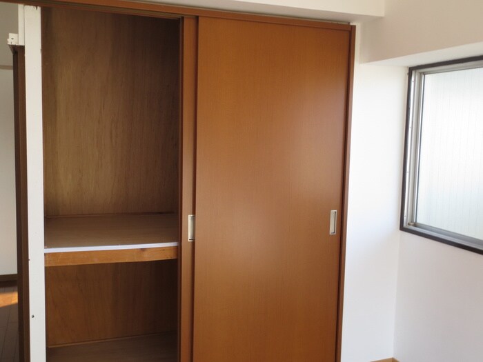 物件内観写真12　(収納)