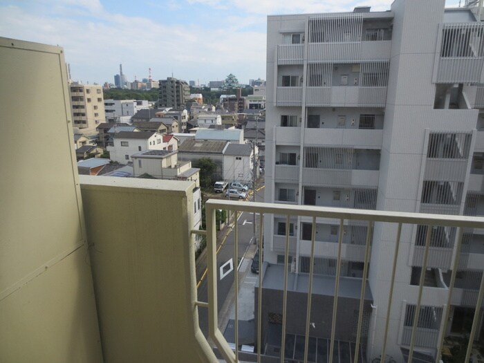 物件内観写真16　(室内からの展望)