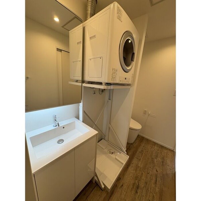 物件内観写真6　(洗濯機置場)