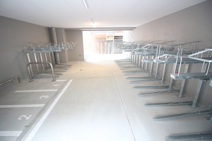 物件外観写真5　(駐輪場)