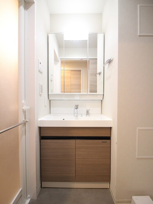 物件内観写真12　(洗面)