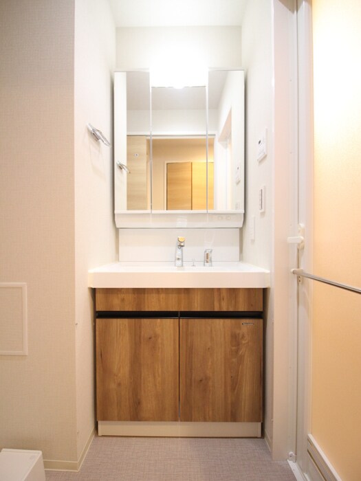 物件内観写真12　(洗面)