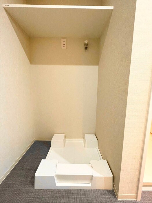 物件内観写真15　(洗濯機置場)