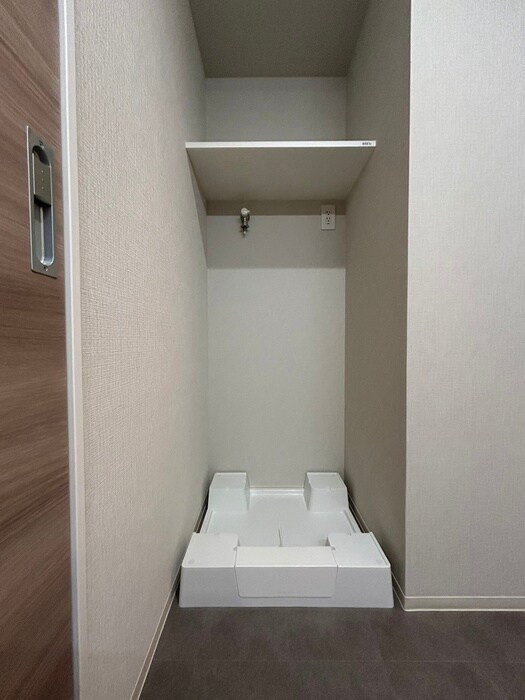 物件内観写真15　(洗濯機置場)