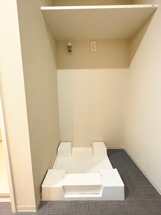 物件内観写真15　(洗濯機置場)