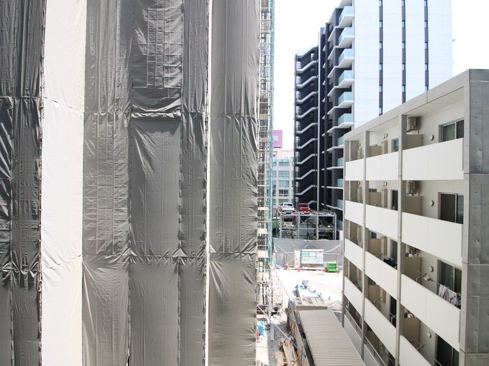 物件内観写真16　(室内からの展望)