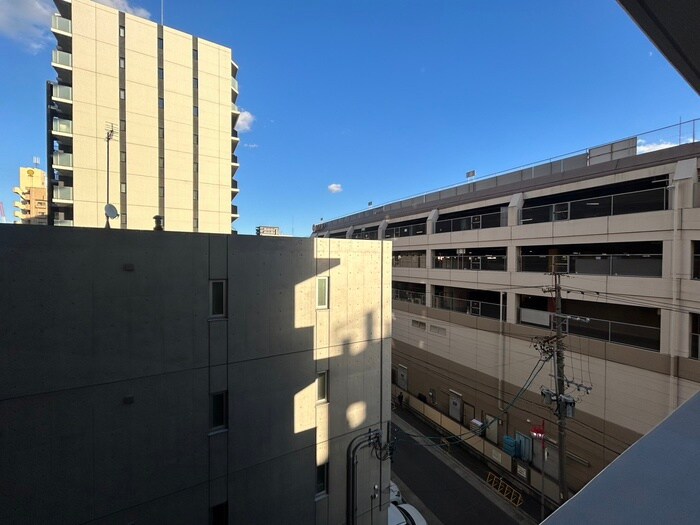 物件内観写真17　(室内からの展望)