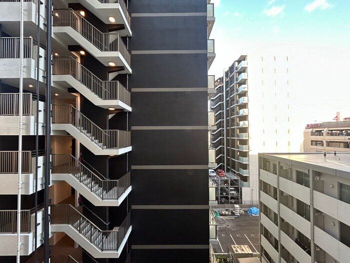 物件内観写真17　(室内からの展望)