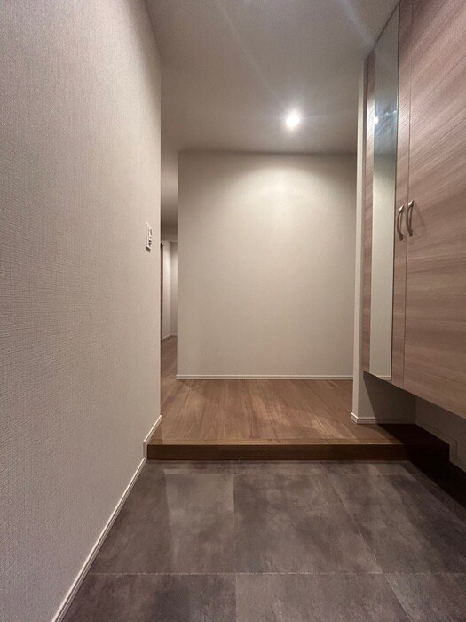 物件内観写真22　(玄関)