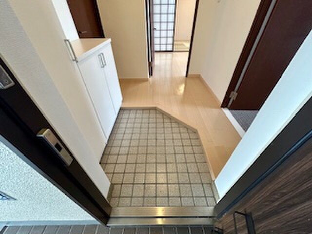 物件内観写真14　(玄関)