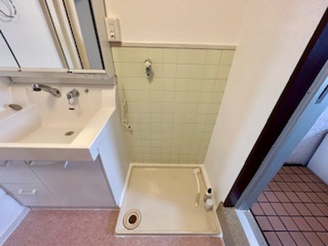 物件内観写真17　(洗濯機置場)