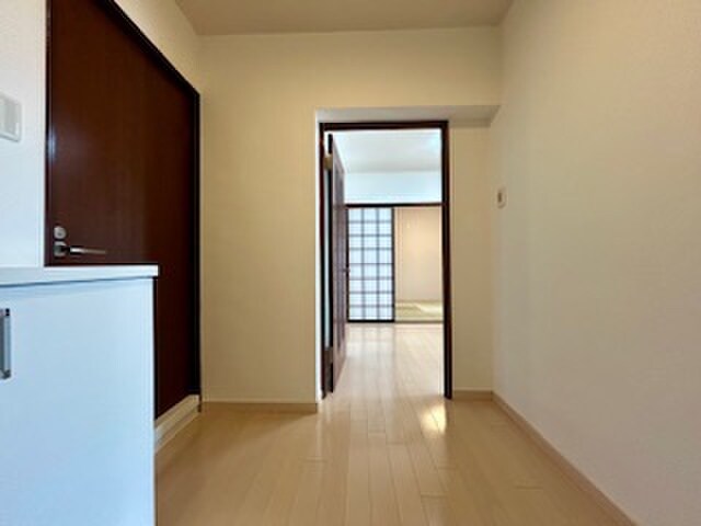 物件内観写真18　(廊下)