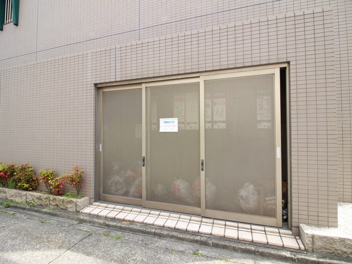 物件外観写真4　(建物設備)