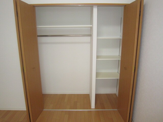 物件内観写真14　(玄関)