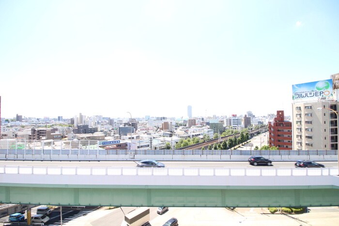 物件内観写真18　(室内からの展望)