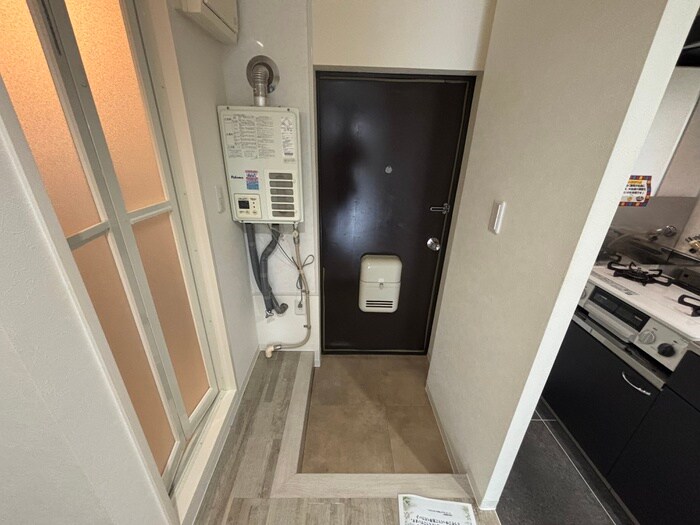 物件内観写真15　(玄関)