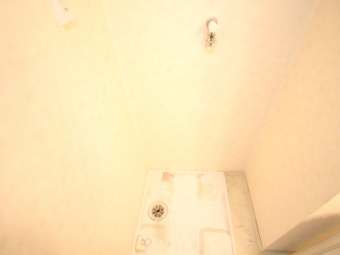 物件内観写真14　(洗濯機置場)