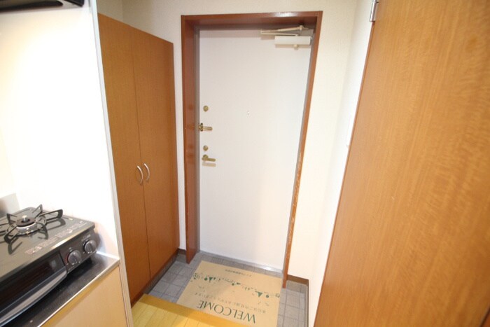 物件内観写真18　(玄関)