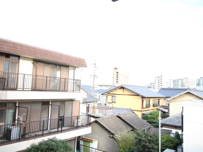 物件内観写真22　(室内からの展望)