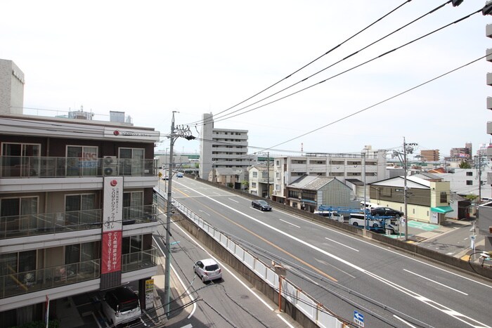 物件内観写真16　(室内からの展望)