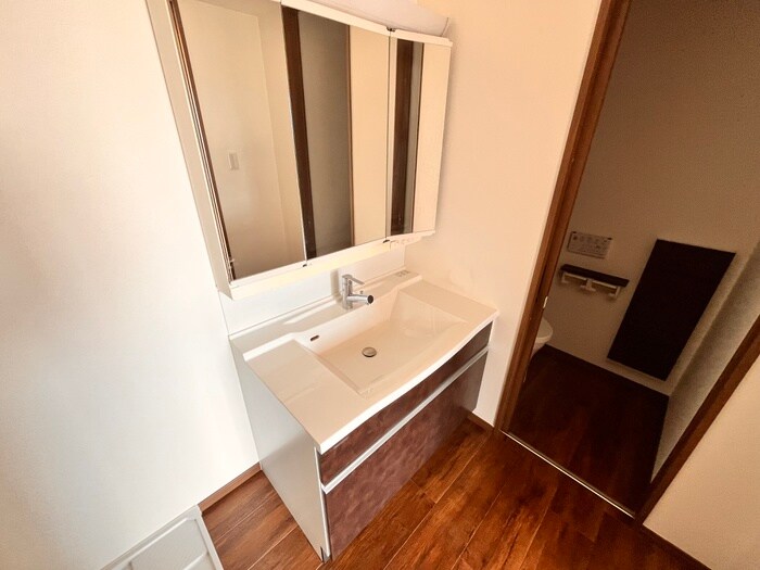 物件内観写真12　(洗面)