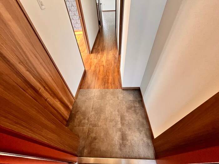 物件内観写真14　(玄関)