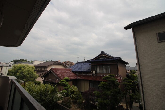 物件内観写真16　(室内からの展望)