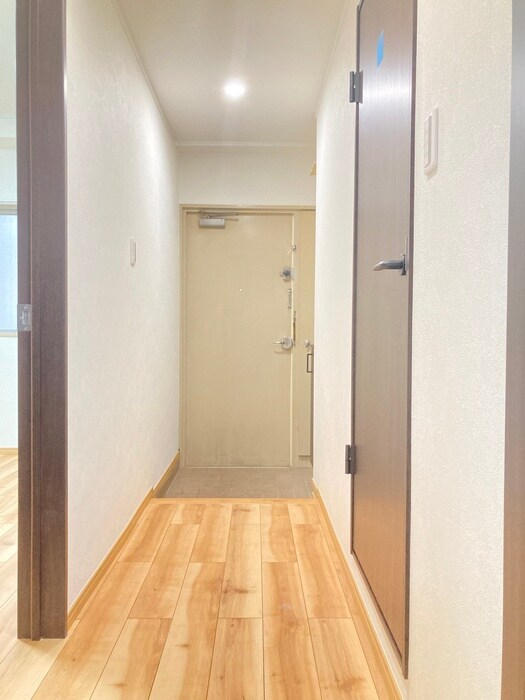 物件内観写真14　(廊下)