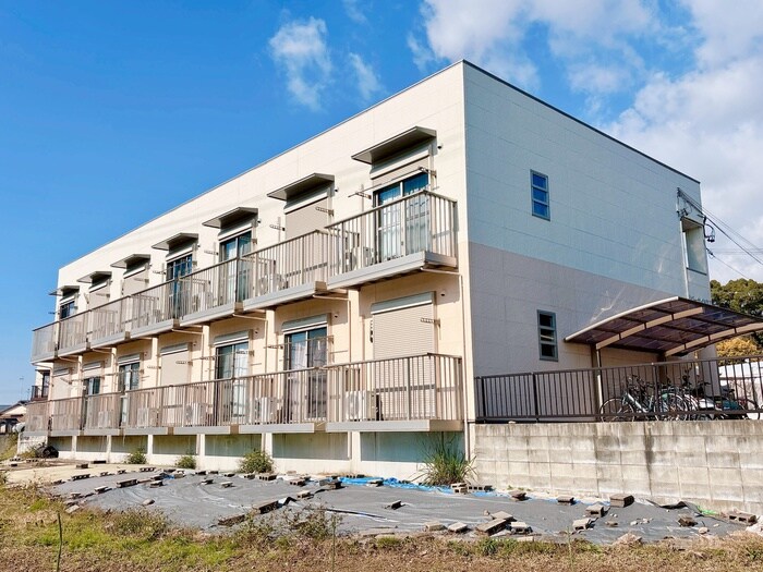 物件外観写真1　(外観写真)