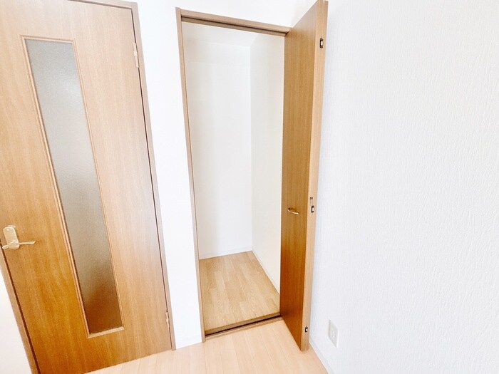 物件内観写真13　(収納)
