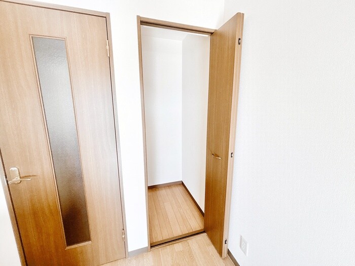 物件内観写真13　(収納)