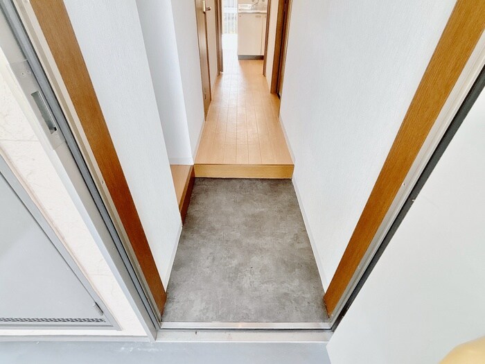 物件内観写真14　(玄関)