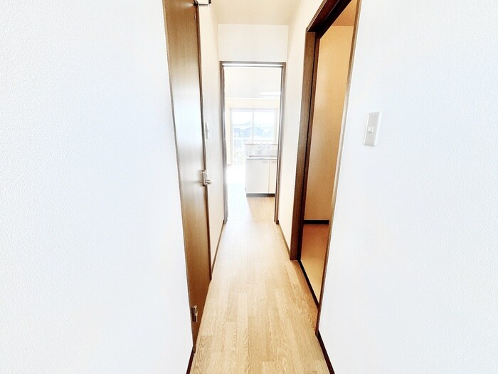 物件内観写真17　(廊下)