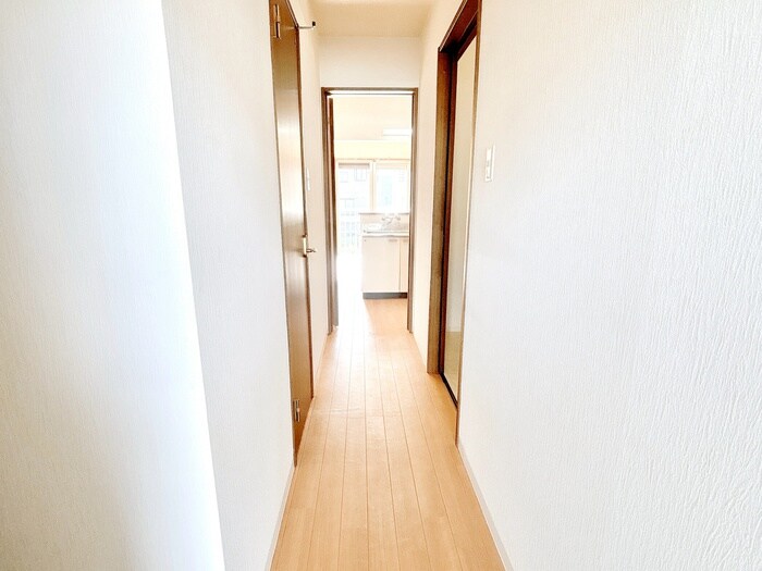 物件内観写真18　(廊下)