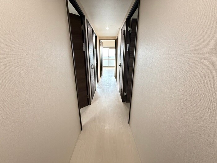 物件内観写真21　(廊下)