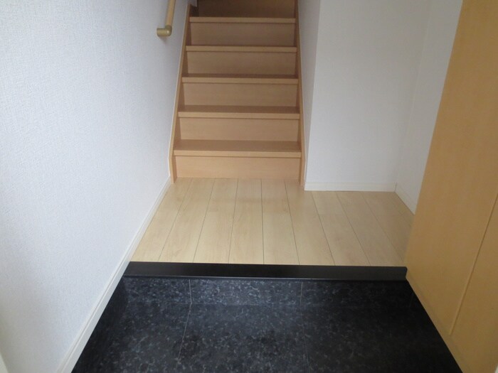 物件内観写真19　(玄関)