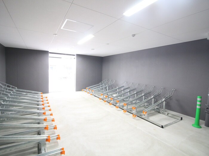 物件外観写真6　(駐輪場)