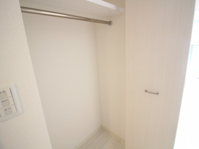 物件内観写真15　(収納)