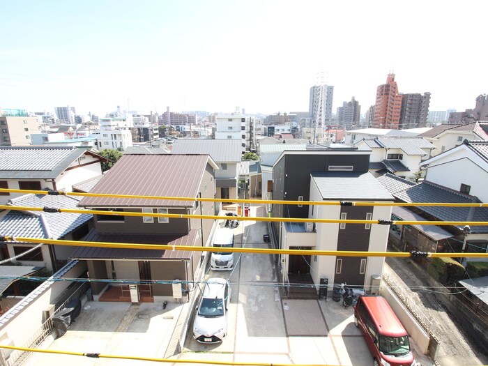 物件内観写真16　(室内からの展望)