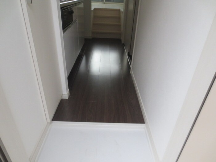 物件内観写真7　(玄関)