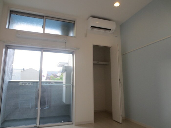 物件内観写真11　(居室)