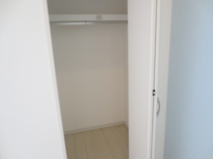 物件内観写真15　(収納)