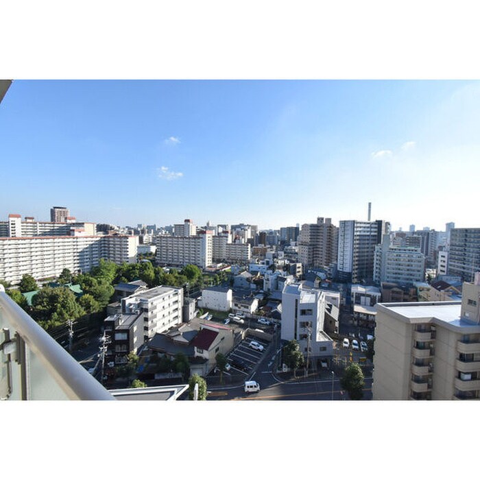 物件内観写真16　(室内からの展望)