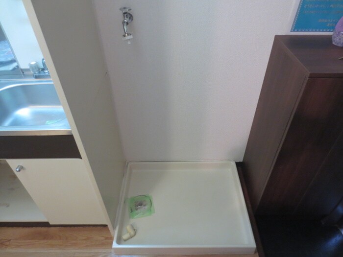 物件内観写真17　(洗濯機置場)